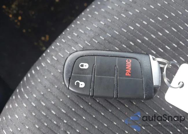 3C4PDCAB0JT529747: 43944977