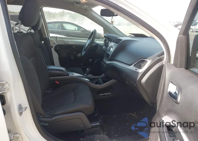 3C4PDCAB0JT529747: 43944977