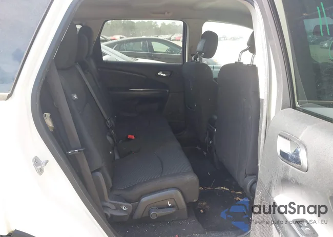 3C4PDCAB0JT529747: 43944977