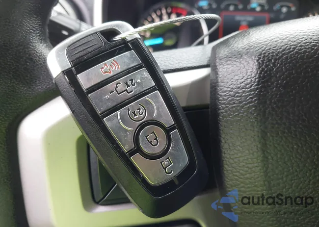 1FTEW1EG5JFA74352: 43945041