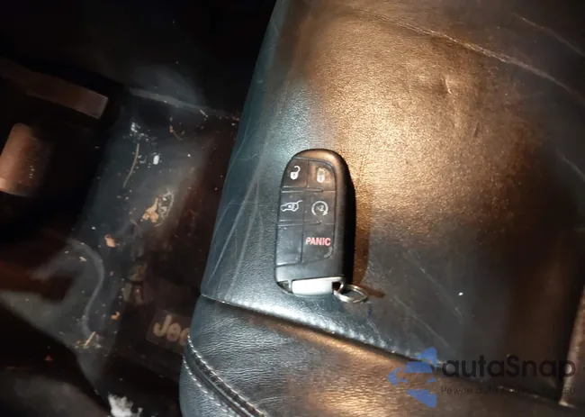 1C4RJFBT2EC362920: 43945113