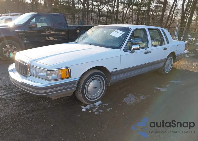 1LNLM82F5LY607417: 43944408