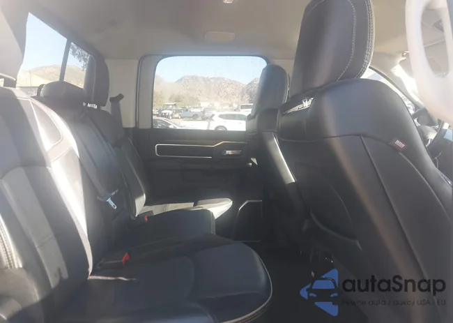 3C6UR5FL7RG196508: 43944547