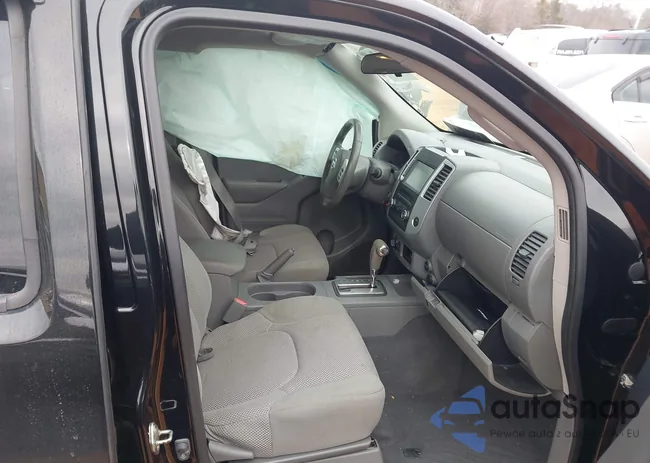 1N6AD0EV5KN767813: 43944563