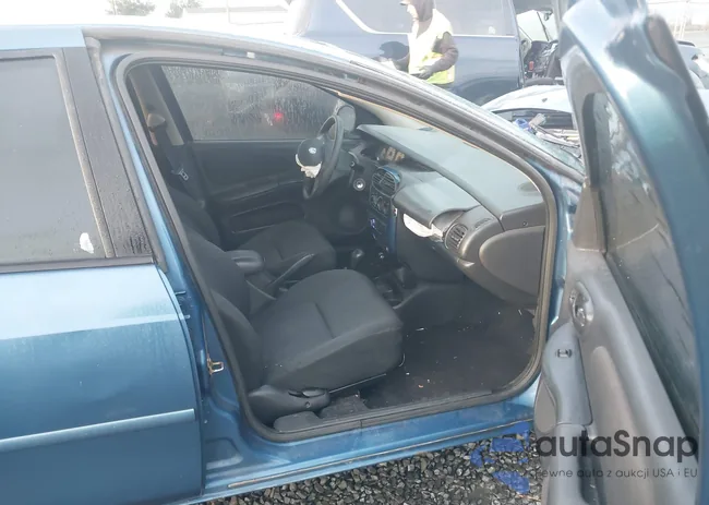 1B3ES56C63D114520: 43944575