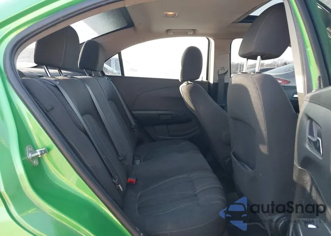 1G1JC5SH9E4233072: 43945919