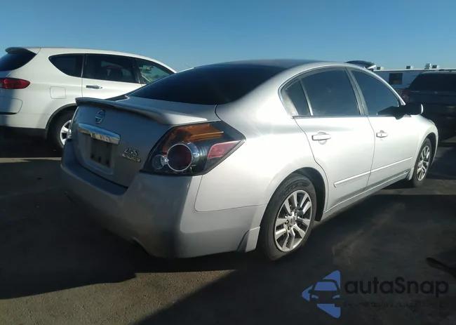 1N4AL2AP6CN477824: 43945974