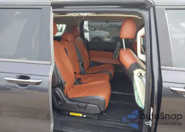 KNDNE5H32R6327058: 43946092