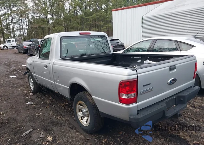 1FTYR10D09PA52203: 43946104