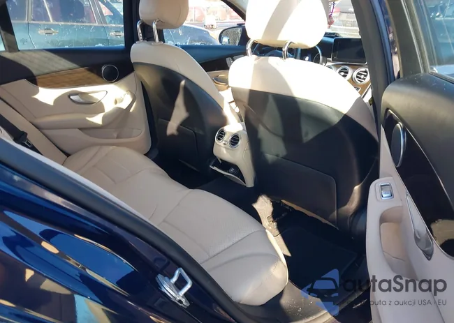 WDDWF4KB3GR142465: 43946356