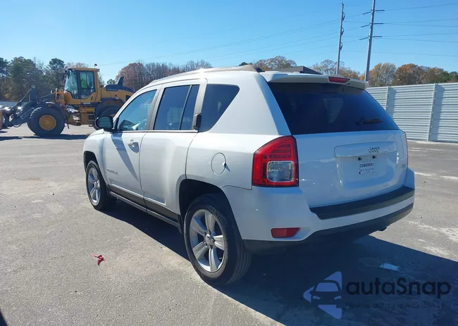 1C4NJCEB3DD166266: 43945466