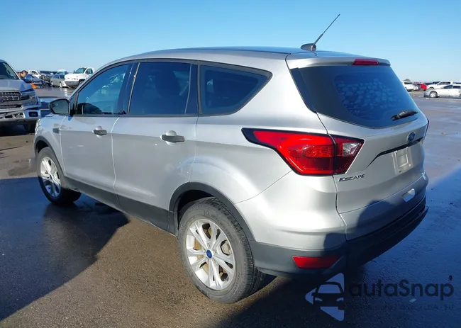 1FMCU0F77KUB00965: 43945480