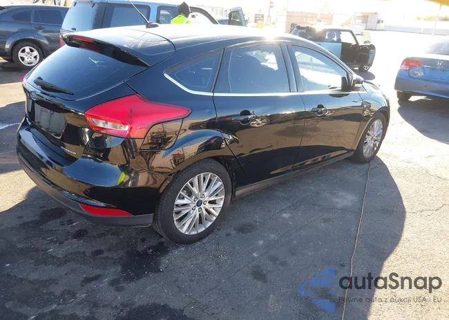 1FADP3N28GL203371: 43945481