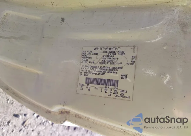 1FTYR10D95PA51853: 43945528