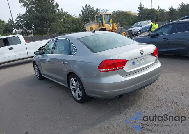 1VWBT7A31EC052628: 43945575