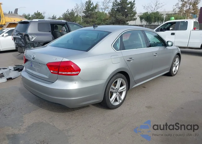 1VWBT7A31EC052628: 43945575