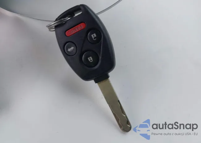 1HGCP2F89BA054087: 43945712