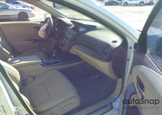 5J8TB3H58FL010048: 43946784