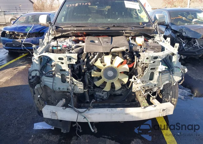 7SVAAABA5RX033745: 43946847