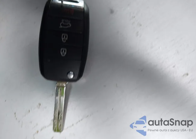 KNDPMCAC2J7405041: 43946957