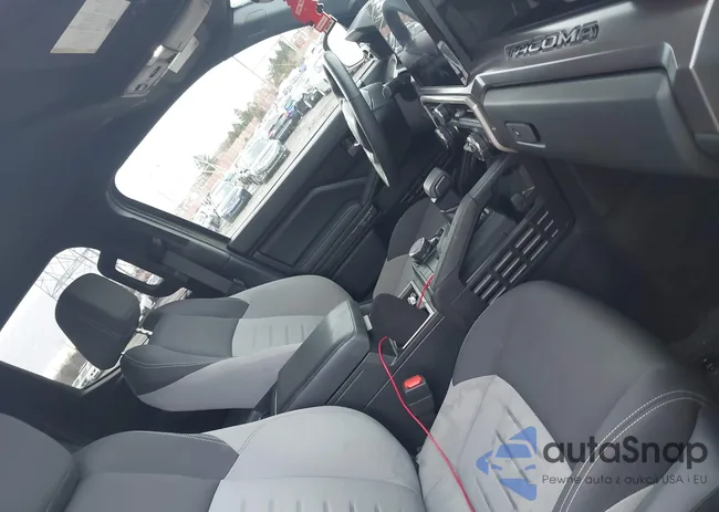 3TMLB5JN6RM082518: 43946974