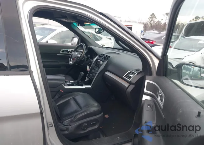 1FMHK8D88BGA61937: 43946992