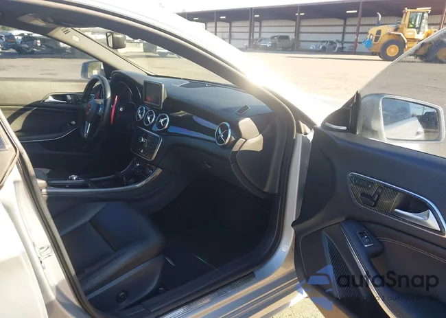 WDDSJ4EB9EN045011: 43946995