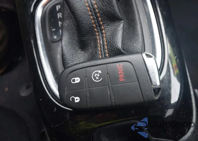 3C4NJDCBXKT842020: 43947044