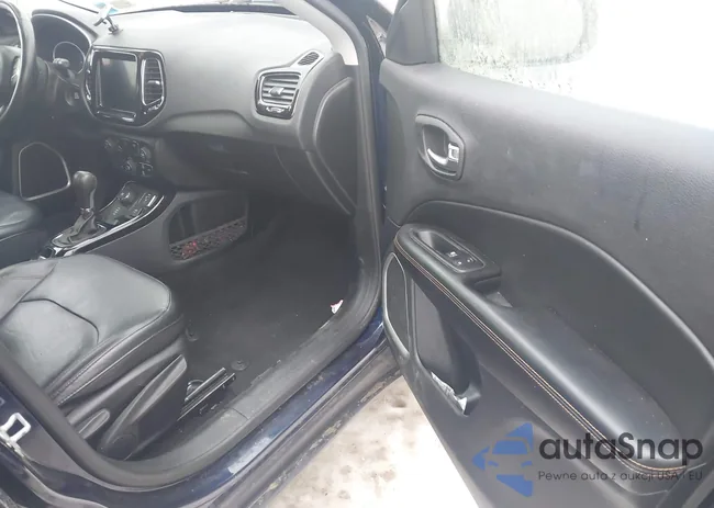 3C4NJDCBXKT842020: 43947044