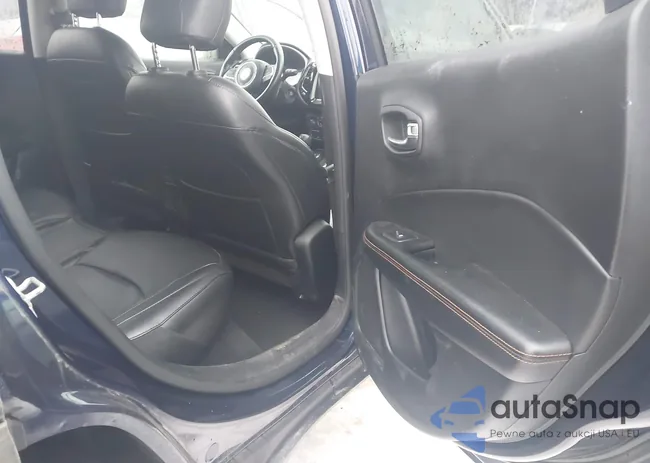 3C4NJDCBXKT842020: 43947044