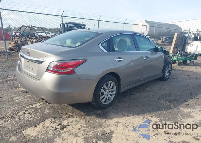 1N4AL3AP3FN886714: 43947052