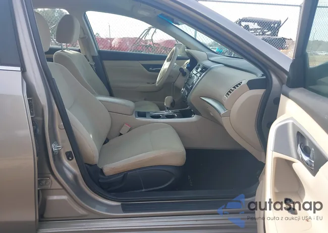 1N4AL3AP3FN886714: 43947052