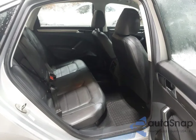 1VWBA7A3XJC001693: 43947201