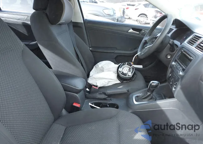 3VW2K7AJ5DM309594: 43947233