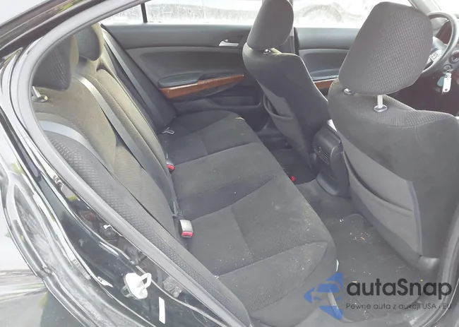 1HGCP2F7XBA022028: 43946399