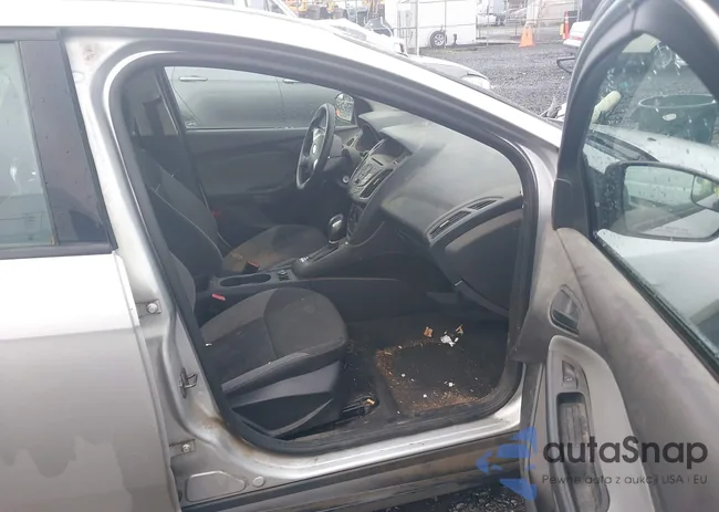 1FADP3E27DL277800: 43946448