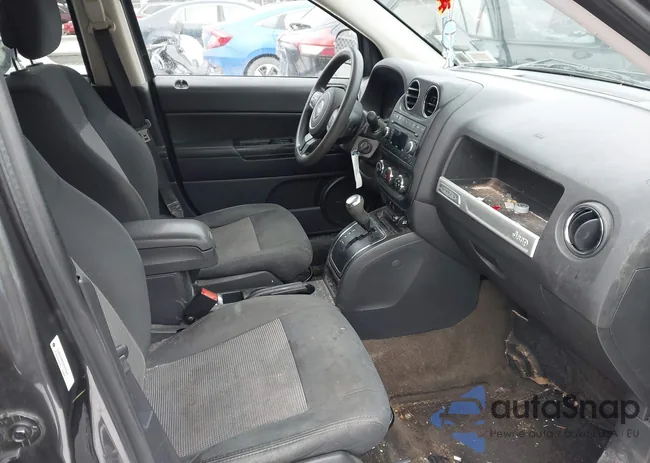 1C4NJDBB6GD511837: 43946558