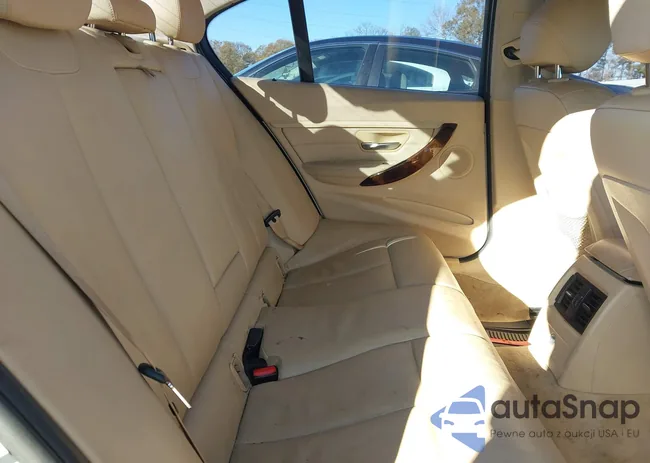 WBA3C1C52EK106685: 43946570