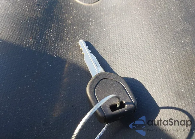 JA4AS3AWXAZ015695: 43946702