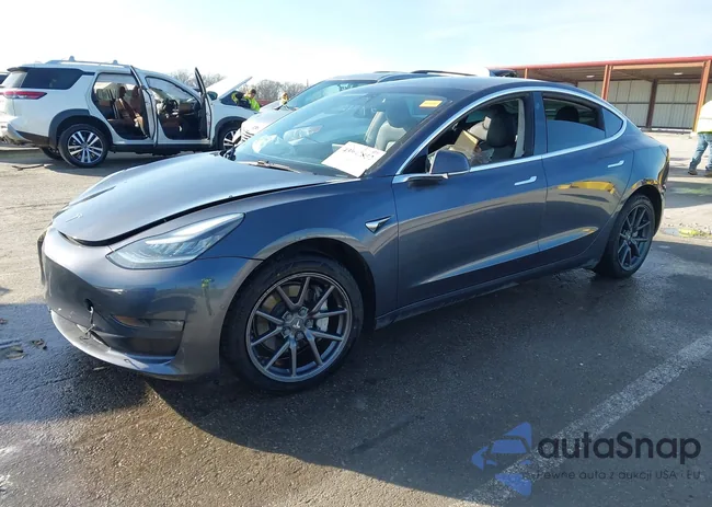 5YJ3E1EB2LF774853: 43947852