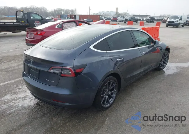 5YJ3E1EB2LF774853: 43947852