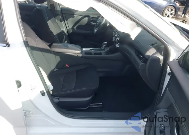 3N1AB8CV8RY366766: 43947878