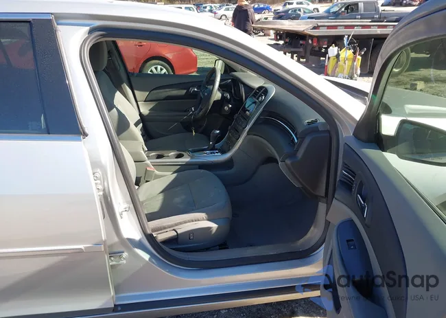 1G11B5SA0DF356882: 43947956