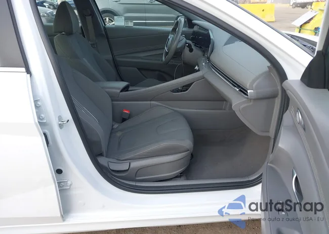 KMHLS4DG3RU692634: 43947979