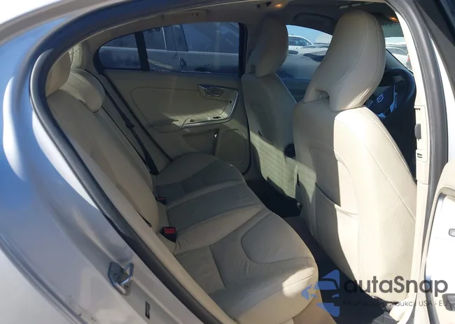 YV1612FS6E2295817: 43948029