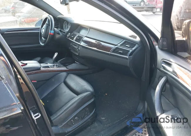 5UXFG2C59DL786523: 43948268