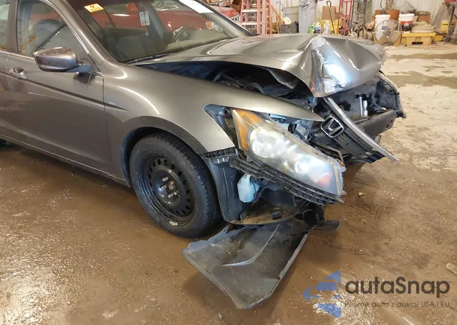 1HGCP26749A142420: 43948290