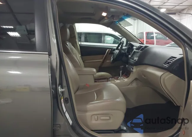 5TDDK3EH4CS106027: 43947519