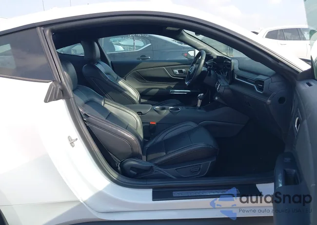 1FA6P8TH8S5120842: 43947605