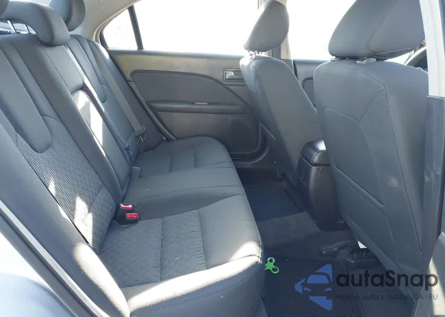 3FAHP0HA4BR132151: 43948810